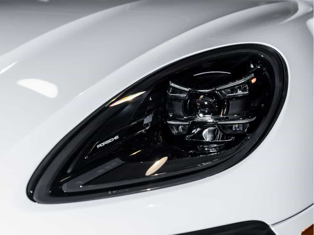 2025 Porsche Macan 2025 Macan - Certifié Porsche Approved - Image 12