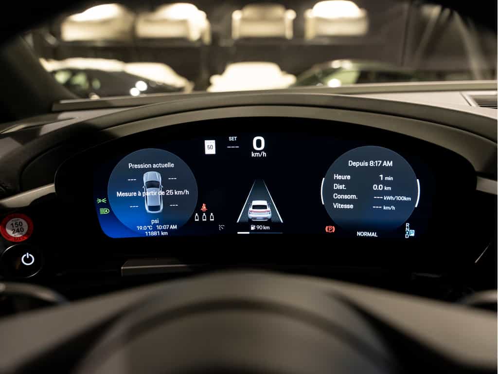 2024 Porsche Macan 2024 Macan 4 - Certifié Porsche Approved - Image 5