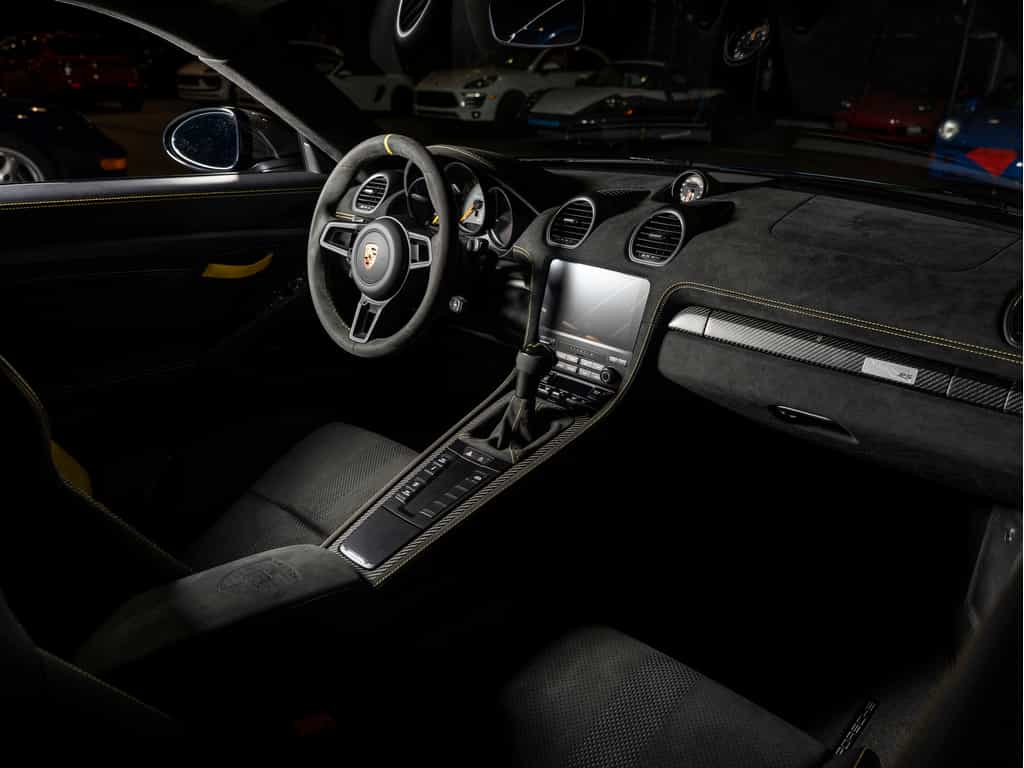 2024 Porsche 718 Cayman 2024 GT4 RS - Certifié Porsche Approved - Image 10