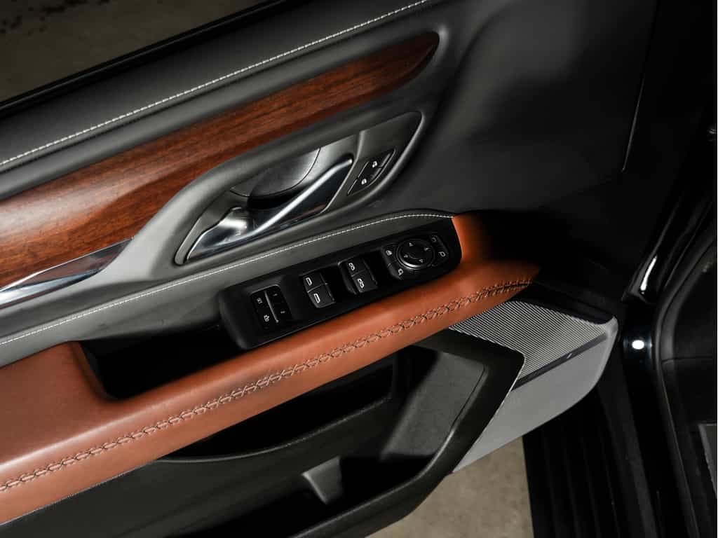 2024 GMC Yukon 2024 Yukon Denali Ultimate - Image 24