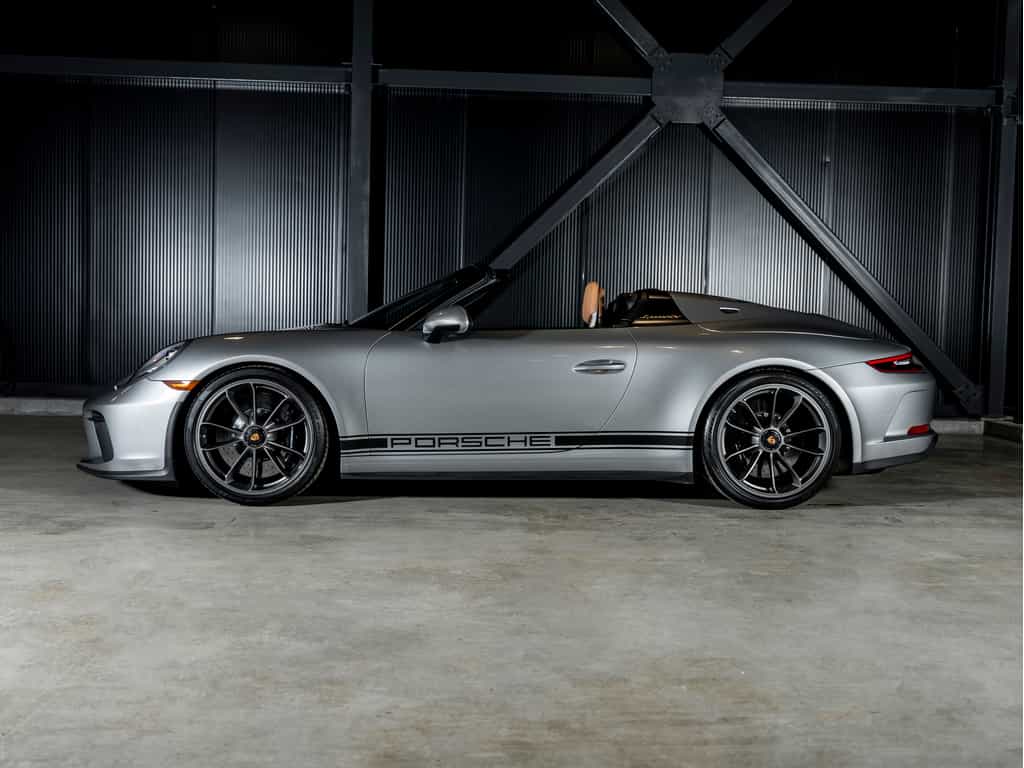 2019 Porsche 911 2019 911 Speedster - Heritage Package - Image 3