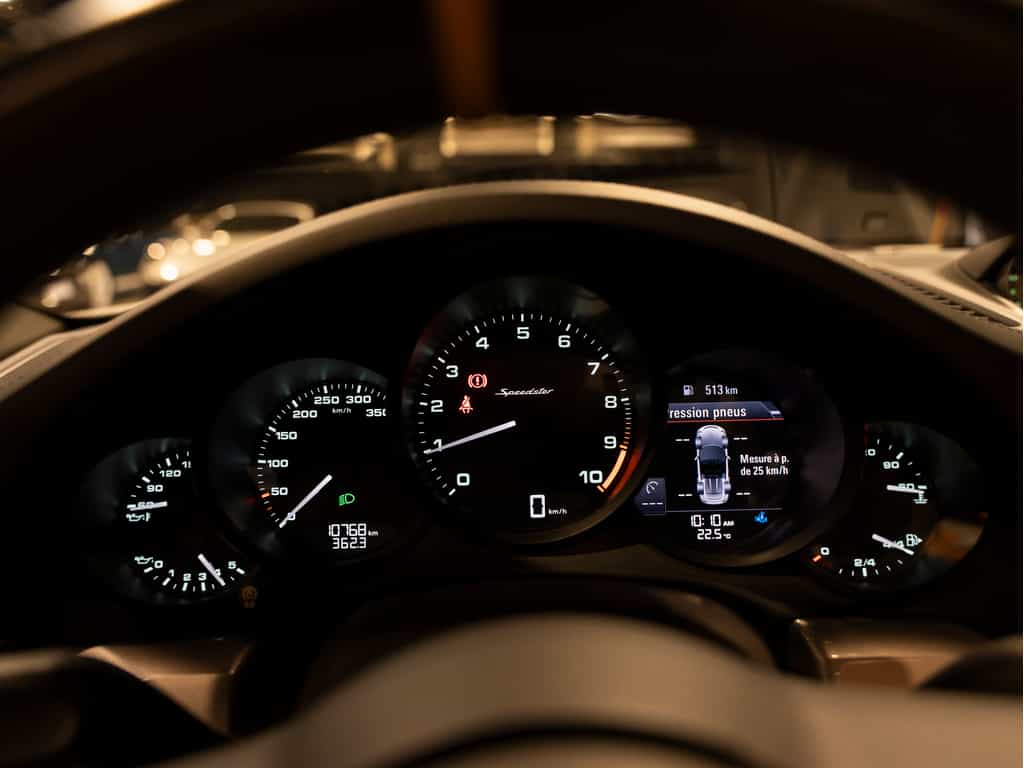 2019 Porsche 911 2019 911 Speedster - Heritage Package - Image 8