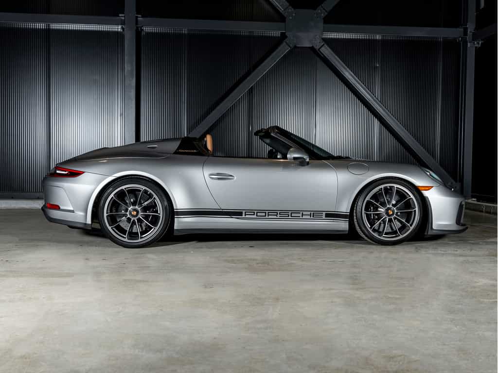 2019 Porsche 911 2019 911 Speedster - Heritage Package - Image 12