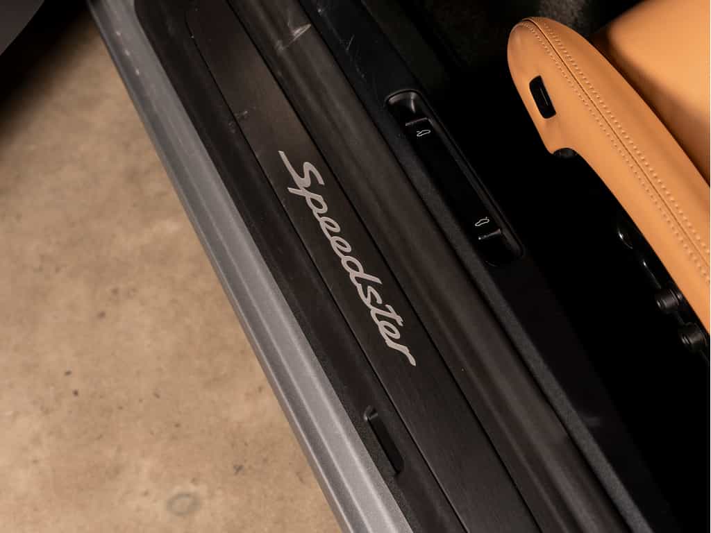 2019 Porsche 911 2019 911 Speedster - Heritage Package - Image 30