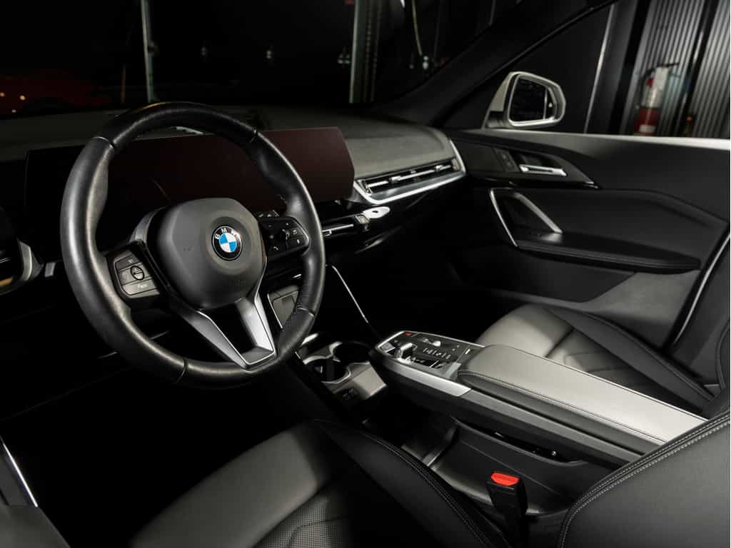 2023 BMW X1 2023 BMW X1 xDrive28i - Image 4