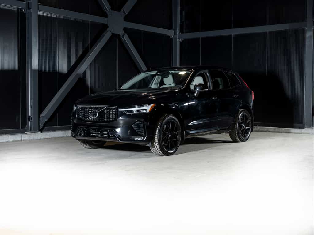 Image 1 Volvo XC60 2023 Volvo XC60 B6 Ultimate Dark Theme 2023