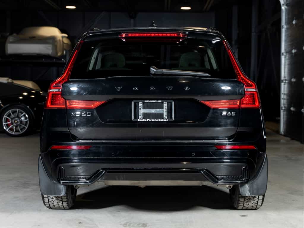 2023 Volvo XC60 2023 Volvo XC60 B6 Ultimate Dark Theme - Image 8