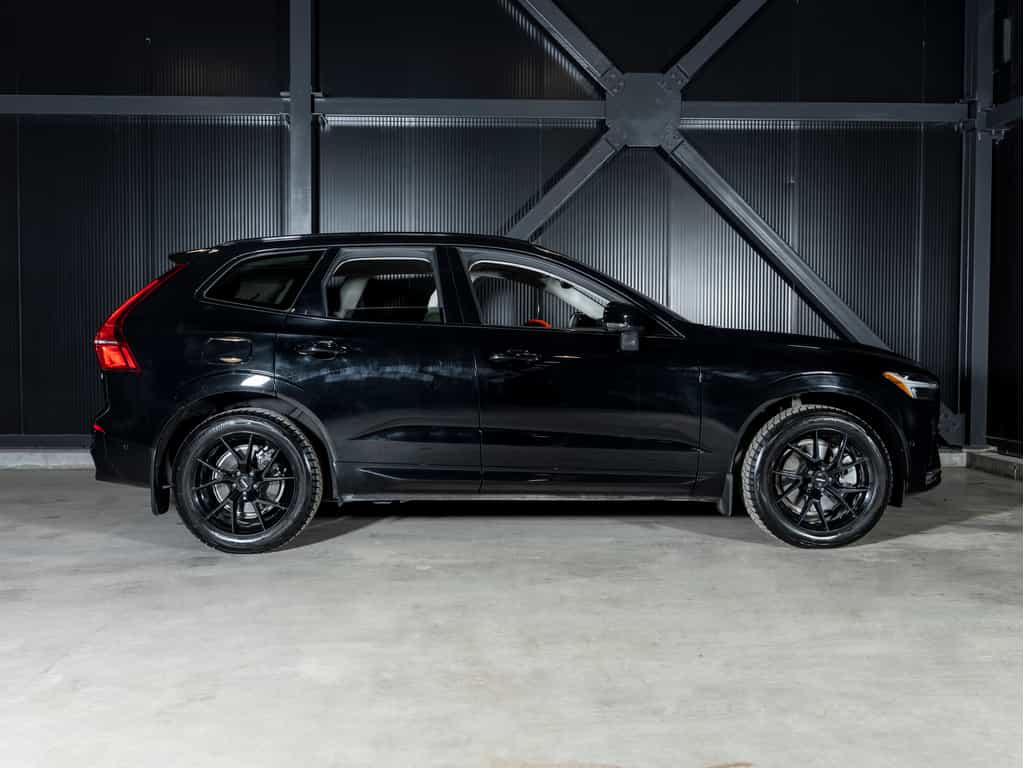 Image 9 Volvo XC60 2023 Volvo XC60 B6 Ultimate Dark Theme 2023