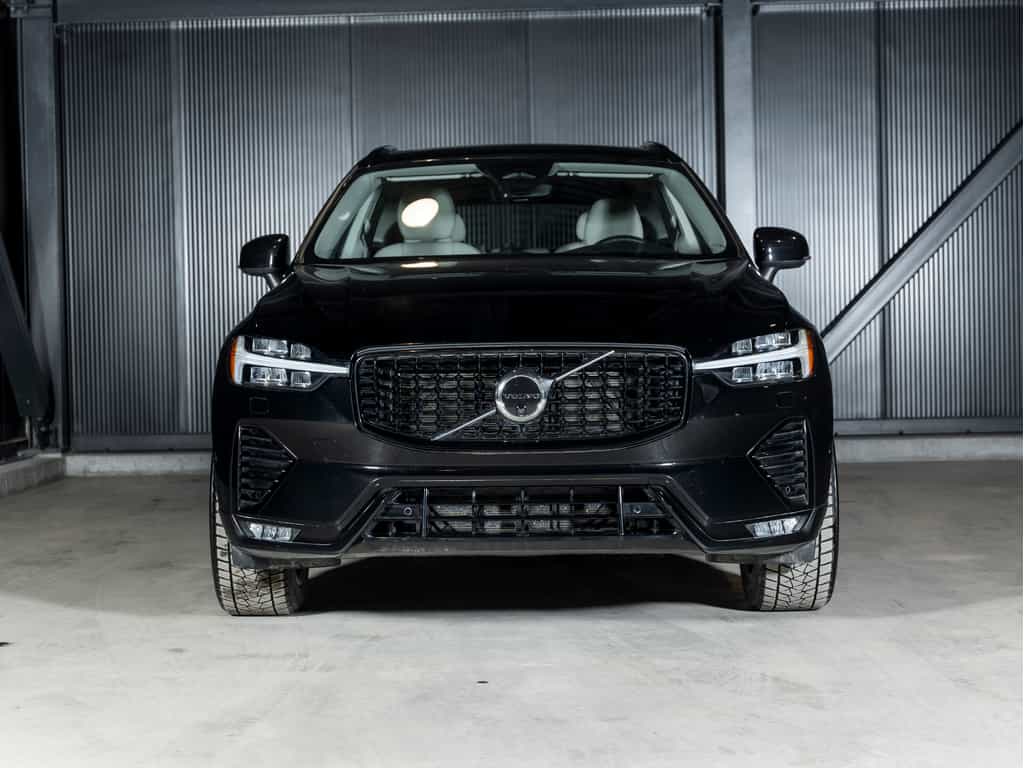 2023 Volvo XC60 2023 Volvo XC60 B6 Ultimate Dark Theme - Image 10