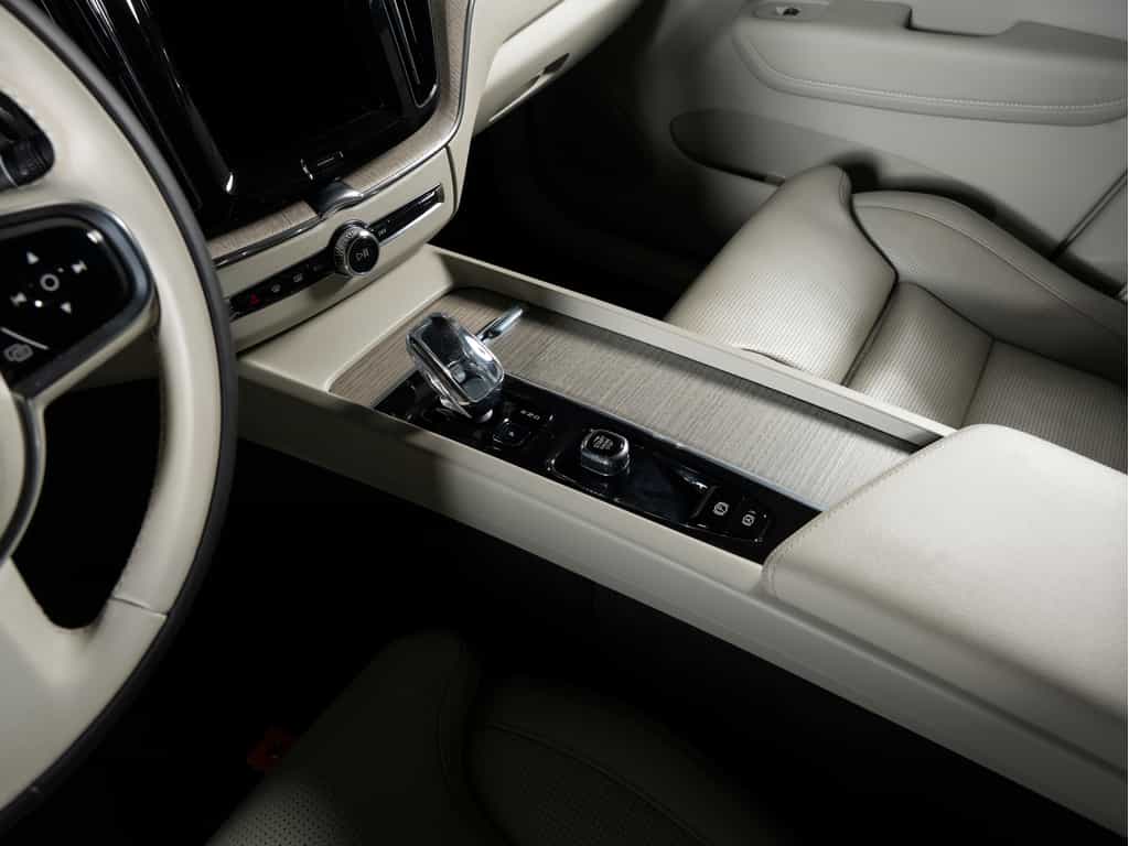 Image 18 Volvo XC60 2023 Volvo XC60 B6 Ultimate Dark Theme 2023