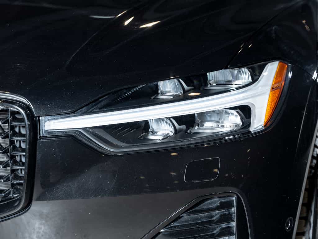 2023 Volvo XC60 2023 Volvo XC60 B6 Ultimate Dark Theme - Image 19
