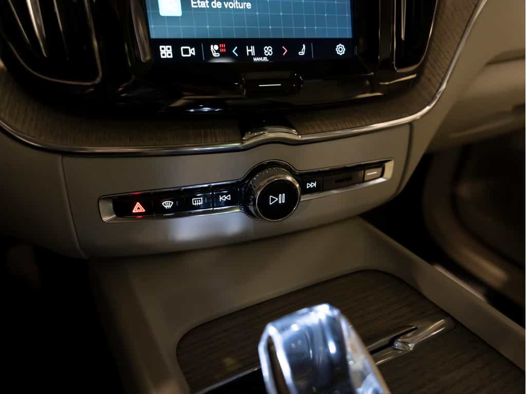 Image 26 Volvo XC60 2023 Volvo XC60 B6 Ultimate Dark Theme 2023