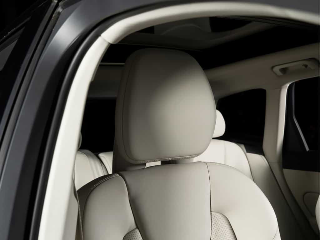 Image 27 Volvo XC60 2023 Volvo XC60 B6 Ultimate Dark Theme 2023