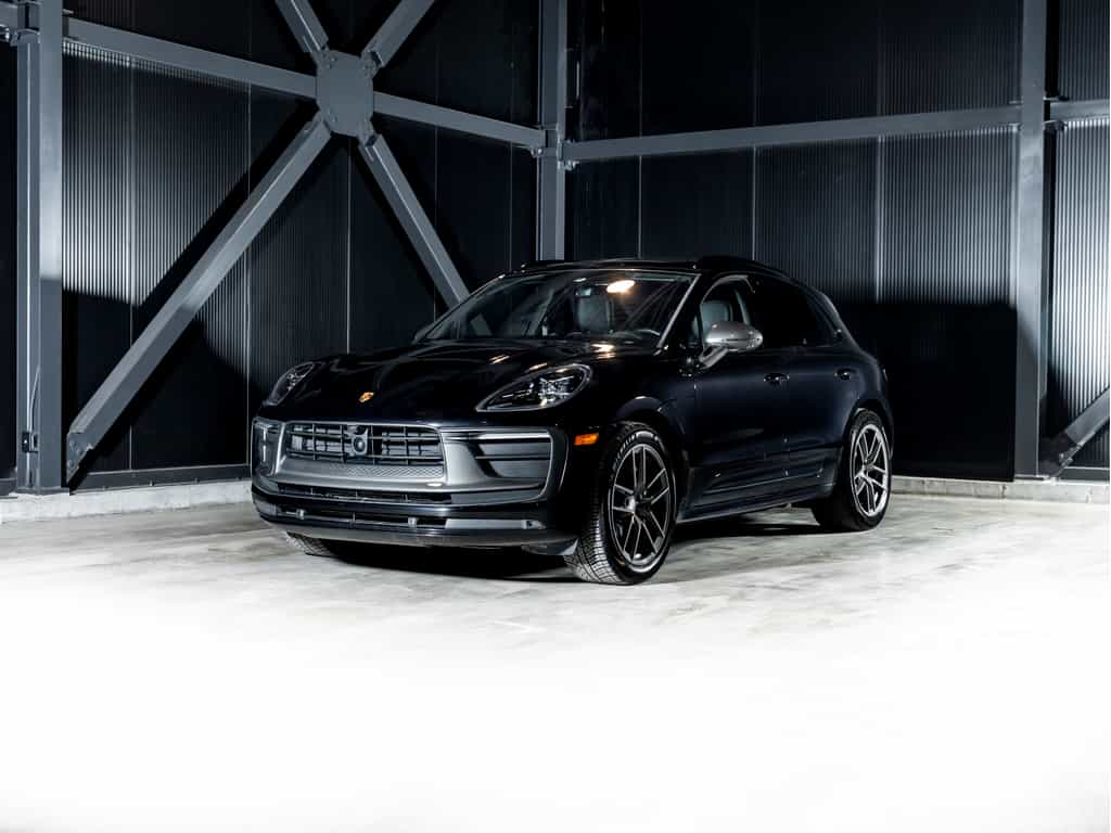 2025 Porsche Macan 2025 Macan T Certifié Porsche Approved - Image 1