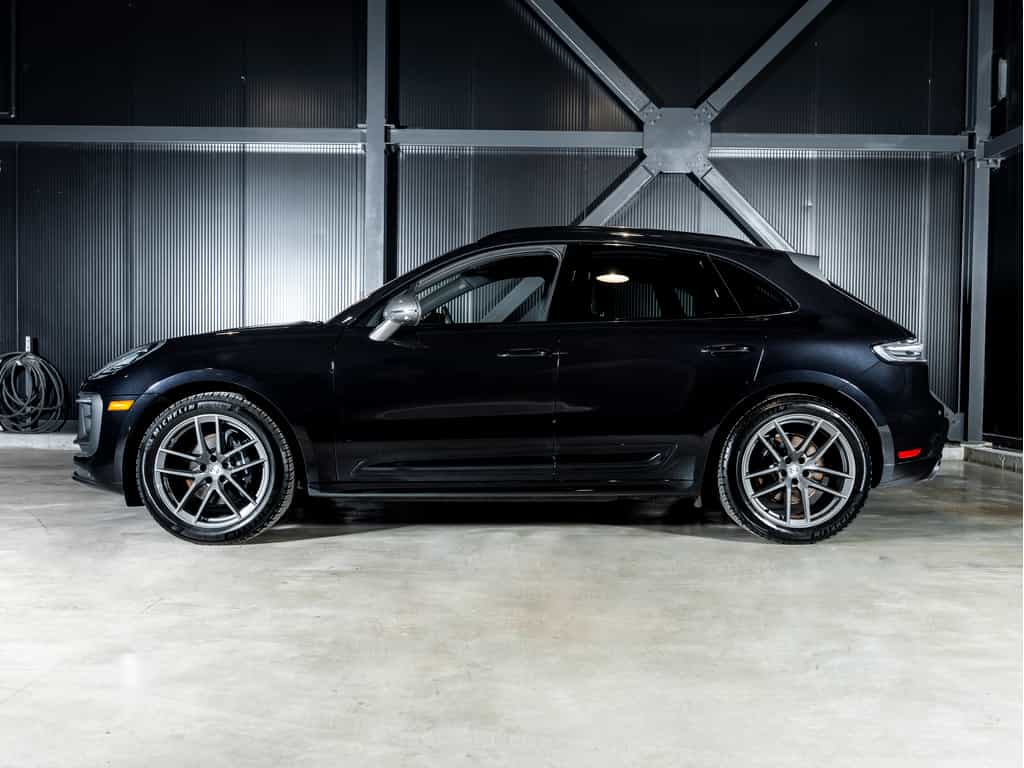 2025 Porsche Macan 2025 Macan T Certifié Porsche Approved - Image 2