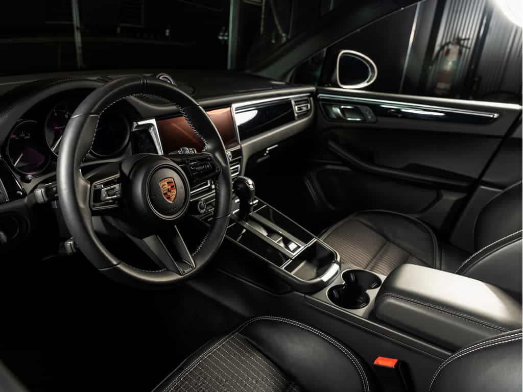 2025 Porsche Macan 2025 Macan T Certifié Porsche Approved - Image 12