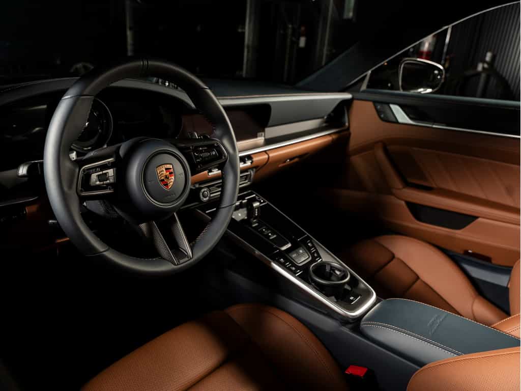 Image 7 Porsche 911 2024 911 Carrera 4 - 33KM FROM NEW - CPO 2024