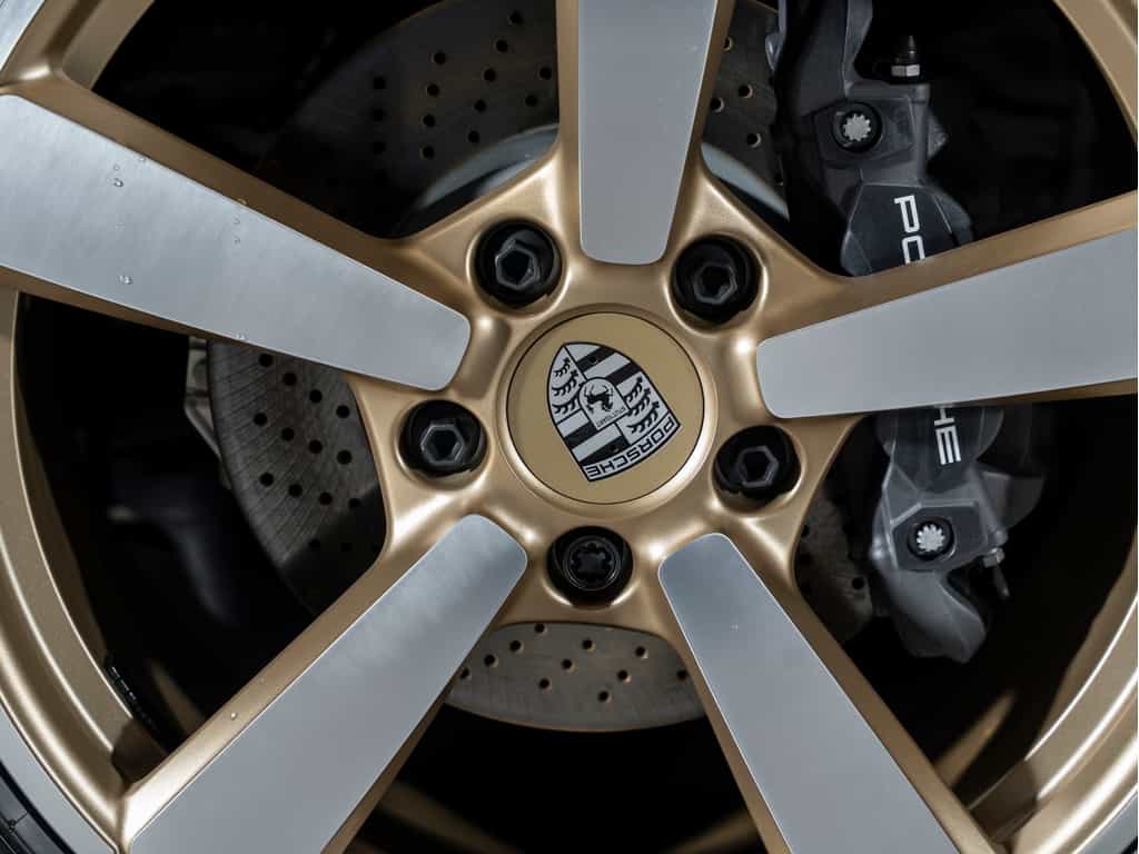 Image 12 Porsche 911 2024 911 Carrera 4 - 33KM FROM NEW - CPO 2024