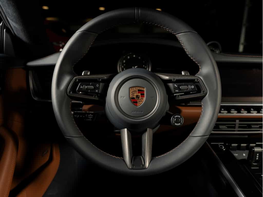 Image 14 Porsche 911 2024 911 Carrera 4 - 33KM FROM NEW - CPO 2024