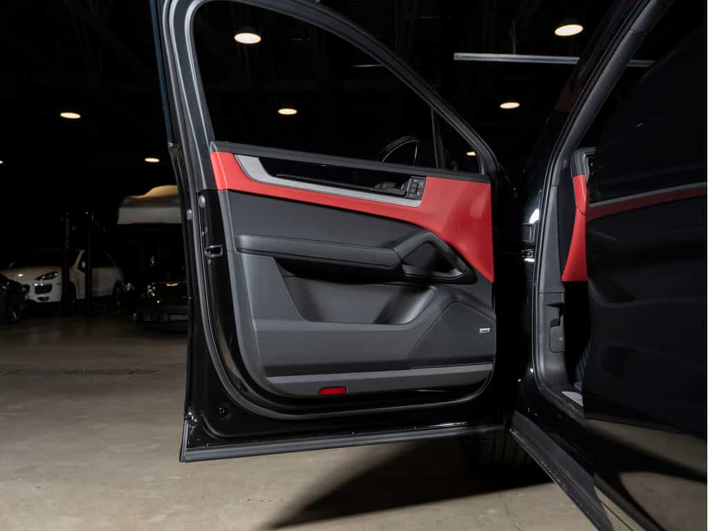 Image 20 Porsche Cayenne 2026 Cayenne Coupe 2026