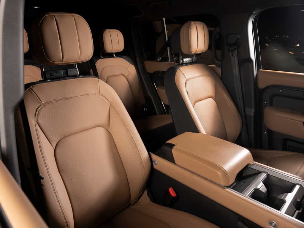 Image 5 Land Rover Defender 2025 Land Rover Defender 110 P400 X 2025