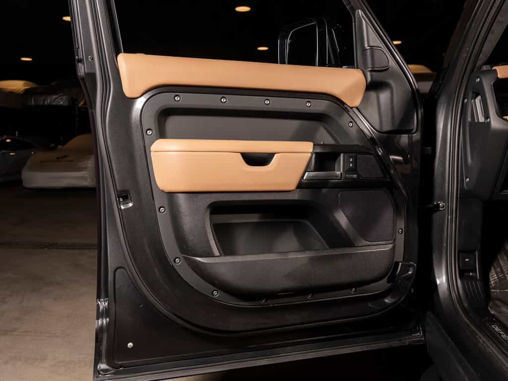 Image 25 Land Rover Defender 2025 Land Rover Defender 110 P400 X 2025