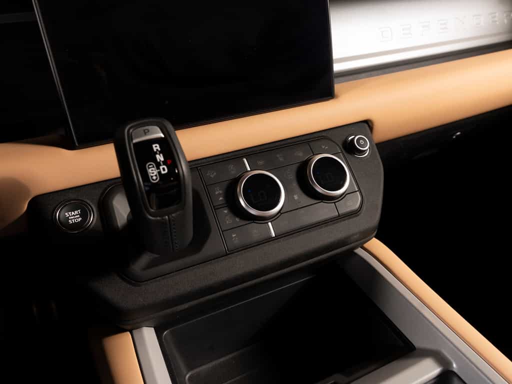 Image 27 Land Rover Defender 2025 Land Rover Defender 110 P400 X 2025