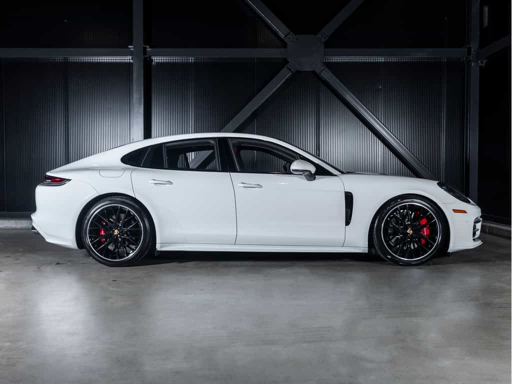 Image 9 Porsche Panamera 2023 Panamera 4S - Premium Plus - Sport Exhaust 2023