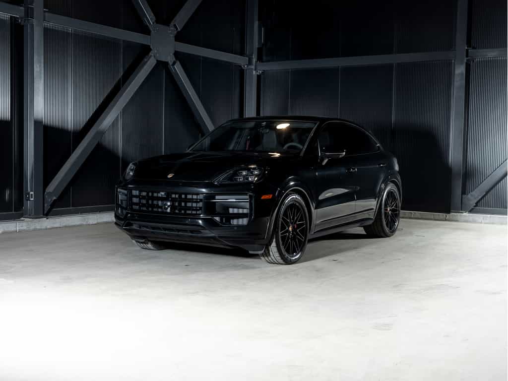 2025 Porsche Cayenne 2025 Cayenne GTS Coupe - Certifié Porsche Approved - Image 1