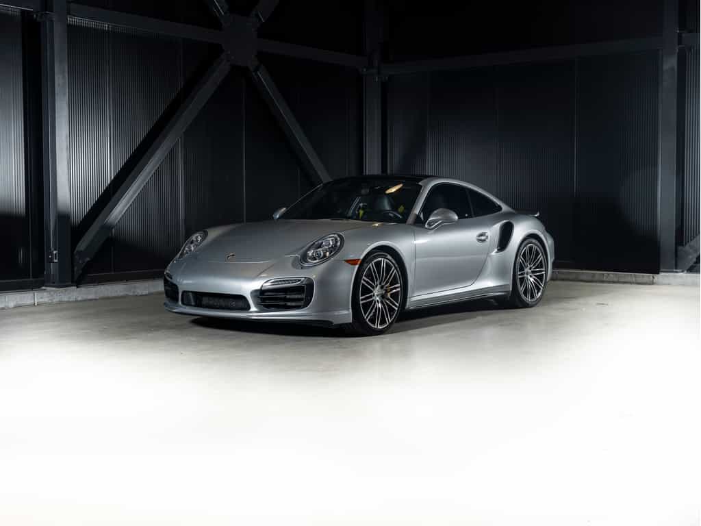 2014 Porsche 911 2014 911 Turbo S - Certifié Porsche Approved - Image 1