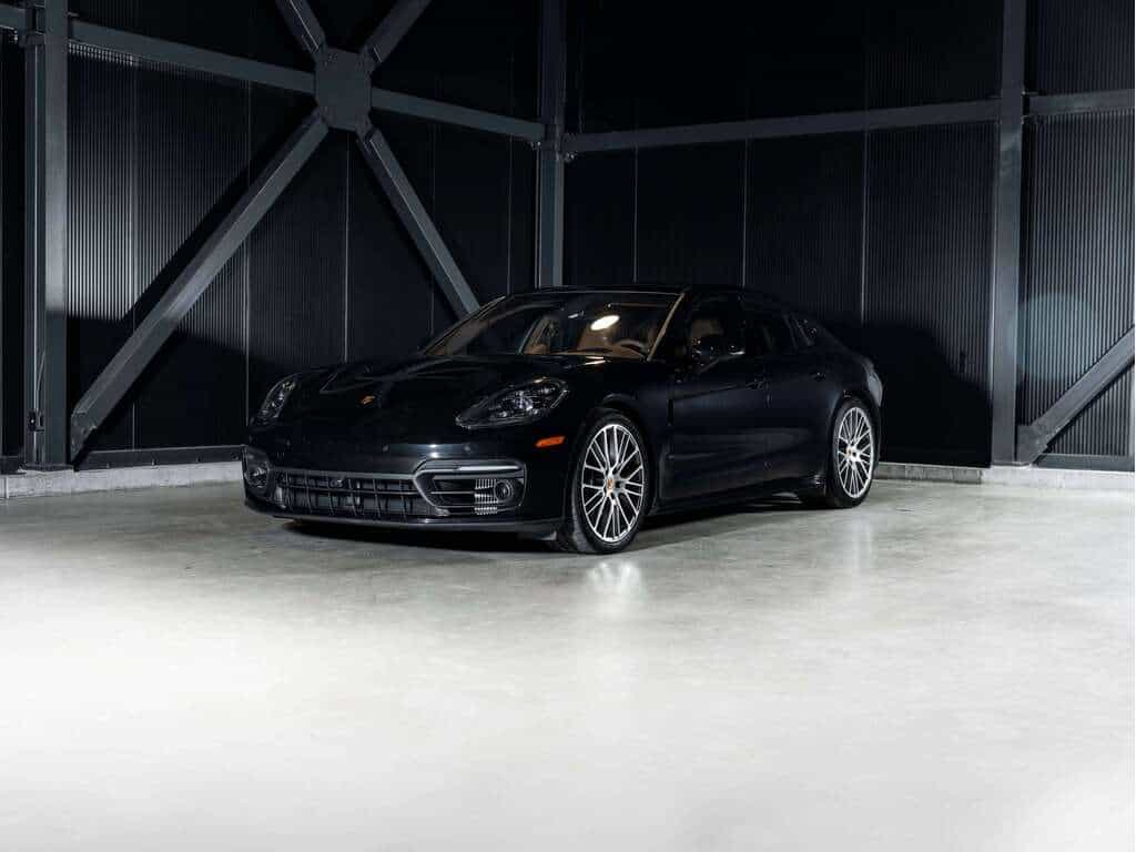 Image 1 Porsche Panamera 2023 Panamera 4 Platinum Edition - CPO 2023